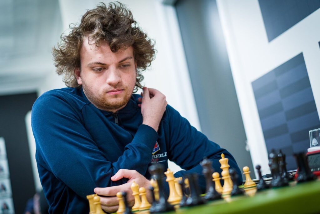 Hans Niemann probably cheated in more than 100 chess games